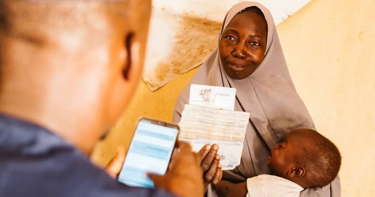 ¿Cómo es un día de inmunización en una clínica de Kebbi, Nigeria? | Lanzamos el Pódcast de Ayuda Efectiva