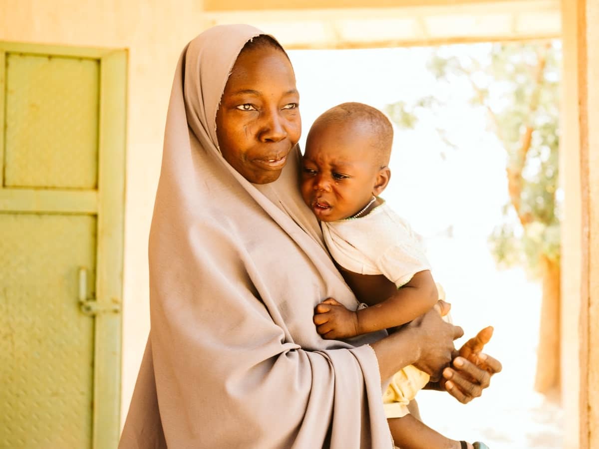 Tsaibatu Buhari y su hijo Uzairu